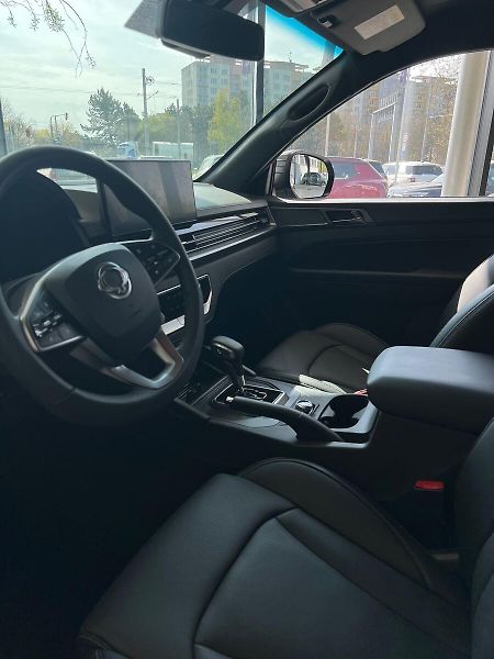 SsangYong Musso Grand (2025) PREMIUM + BLACK, 67752 - fotka 2 z 5