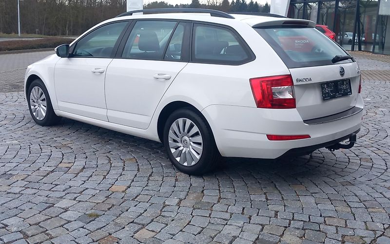 Škoda Octavia 1.4 TSI Ambition 103kW - fotka 6 z 26