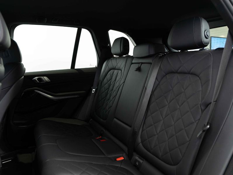 BMW X5 xDrive30d - fotka 21 z 22