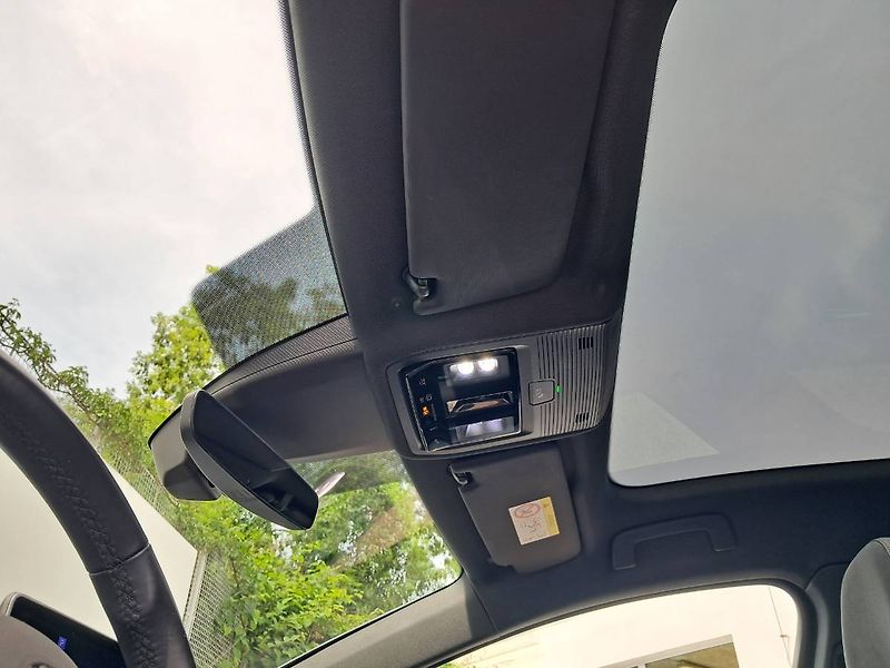 Volkswagen ID.7 (2023) Pro 210  kW , kap. 77 kWh - fotka 20 z 33