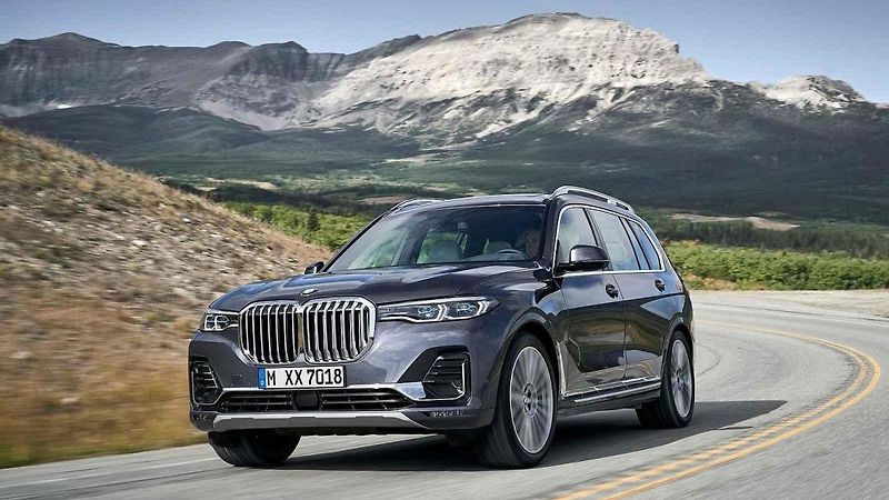 BMW X7 vs. Mercedes GLS vs. Volvo XC90 vs. Audi Q7