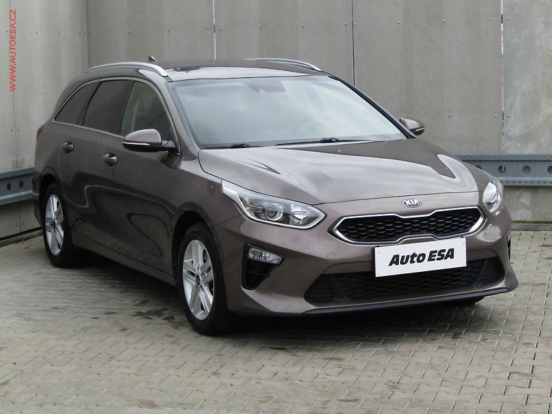 Kia Ceed (2019) 1.4 T-GDI, ČR, servis.kniha - fotografie inzerátu