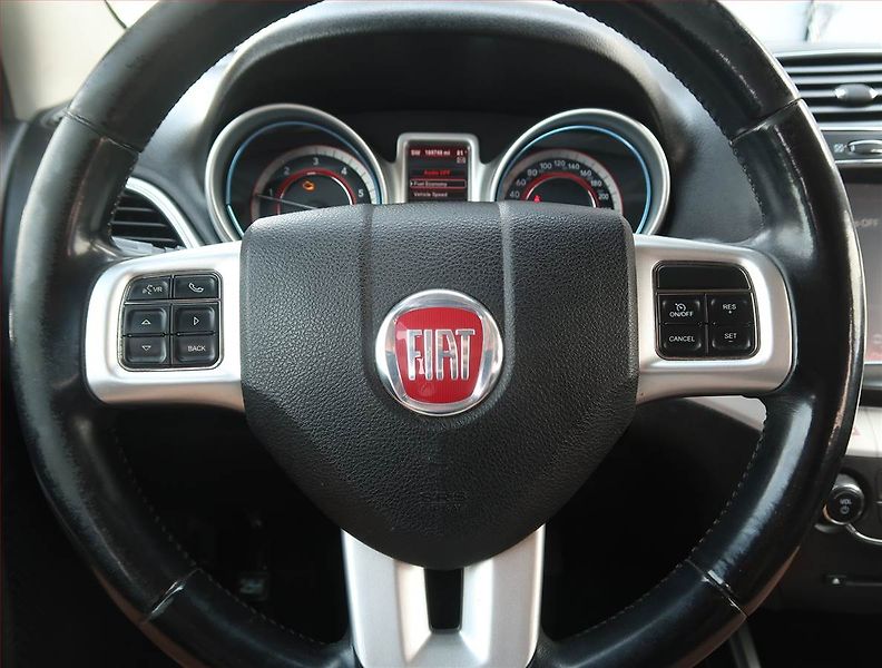 Fiat Freemont (2012) 2.0 MultiJet, 4X4, Automat - fotka 17 z 19