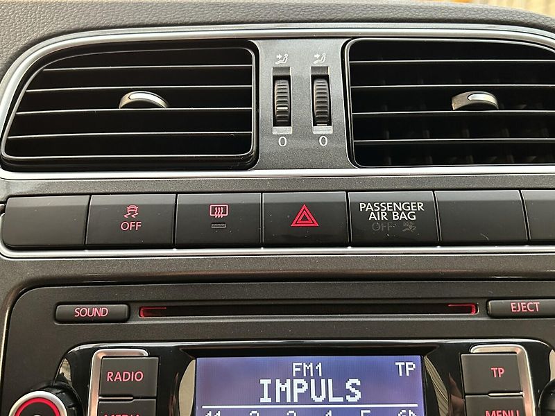 Volkswagen Polo 1.4 TSI Comfort - fotka 10 z 25