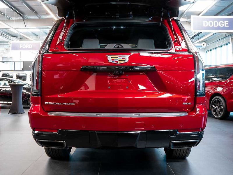 Cadillac Escalade (2026) 6.2 ESV Sport Platinum 2026 - fotka 6 z 50