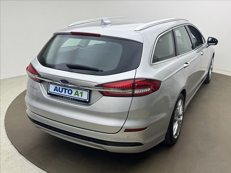 Ford Mondeo 2,0 110kW AT NAVI DPH LED ACC - fotka 4 z 41