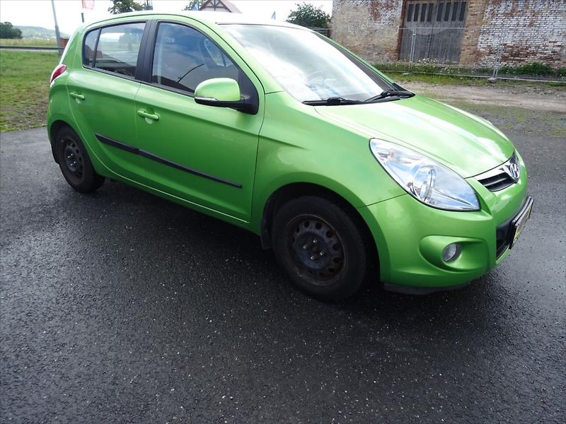 Hyundai i20 1,3 57 kW - fotka 2 z 29
