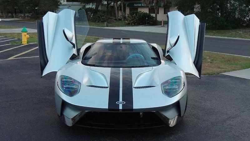 Ford GT.