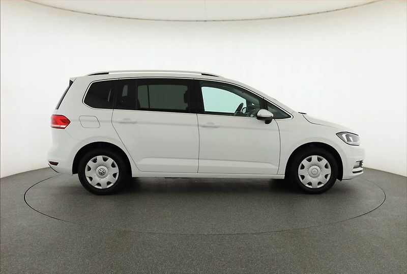 Volkswagen Touran (2016) Comfortline 2.0 TDI - fotka 6 z 17