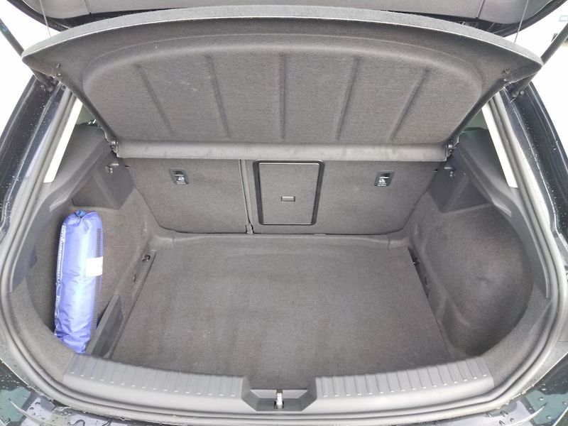 Seat Leon 2.0 TDi DSG 7st. FR-Line - fotka 13 z 29