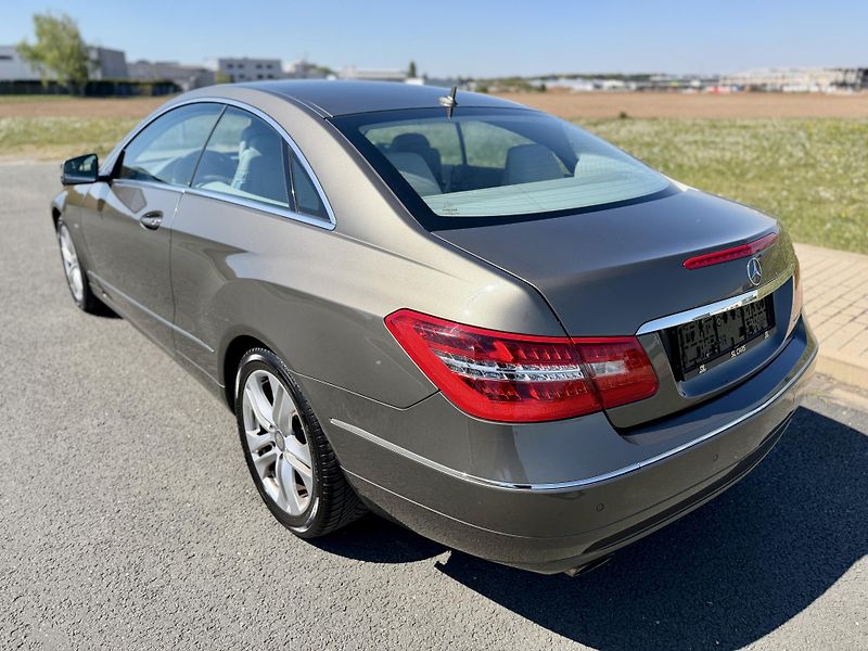 Mercedes-Benz Třídy E 250 CGI 5G KUPÉ SERVISKA - fotka 3 z 39