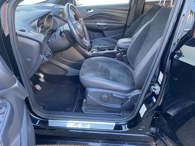 Ford Kuga (2018) 1.5 EB, ST-Line, bixen - fotka 9 z 18