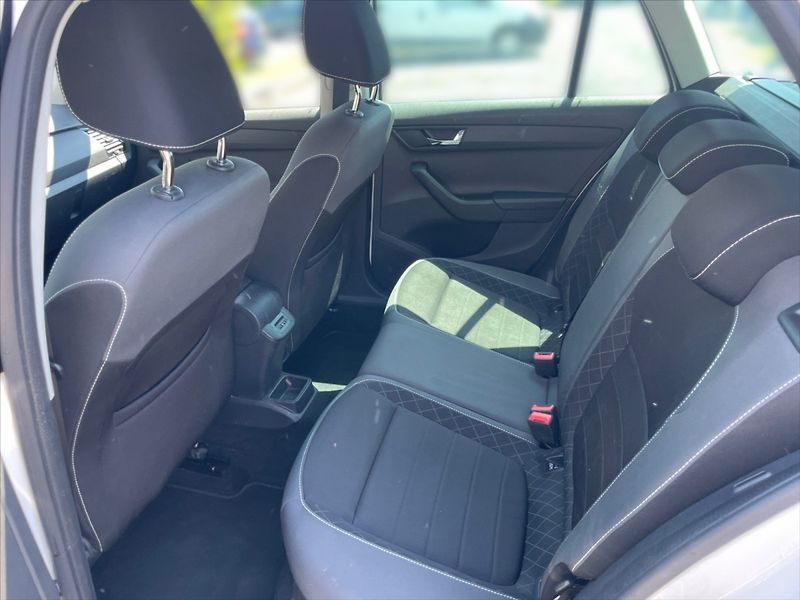 Škoda Fabia 1,0 TSI 70 Ambition - fotka 8 z 11