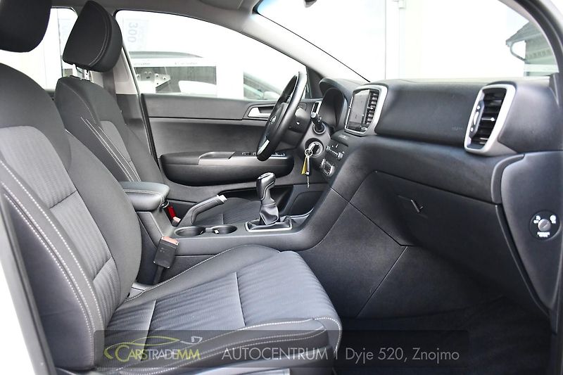 Kia Sportage 1.6CRDi NAVI KAMERA CARPLAY - fotka 13 z 38