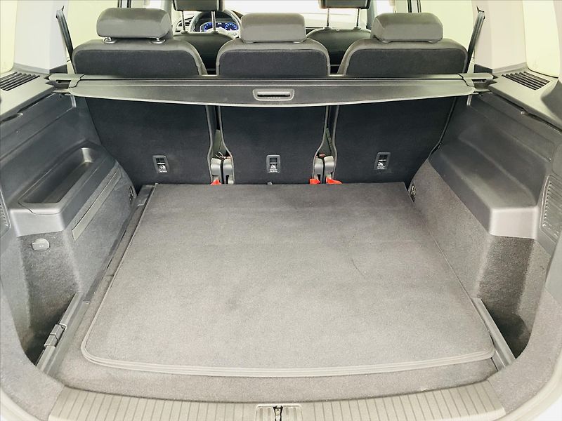 Volkswagen Touran 1,5 TSI 110 kW Comfortline - fotka 22 z 26