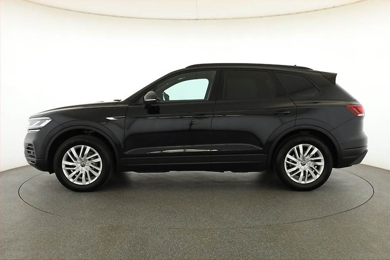 Volkswagen Touareg (2021) 3.0 TDI, 4x4,Automat,V6 TDI - fotka 3 z 22