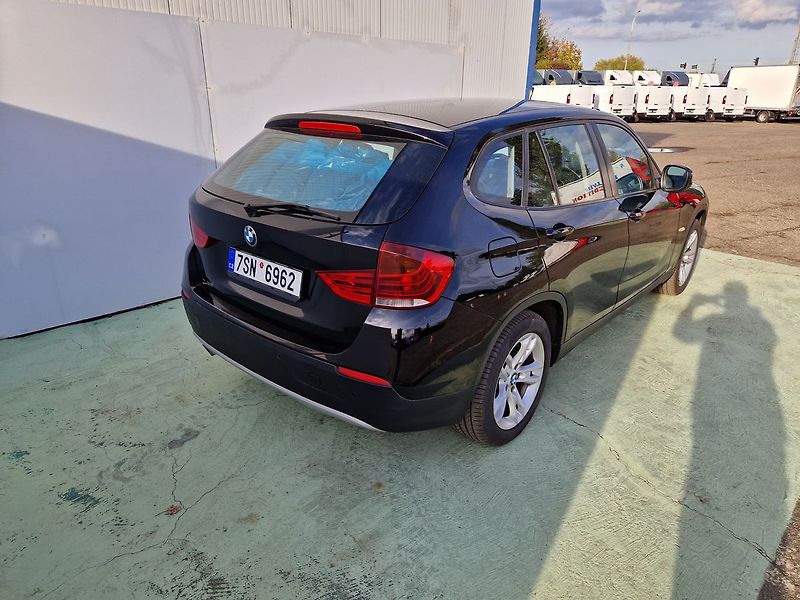 BMW X1 XDRIVE 18D - fotka 3 z 30