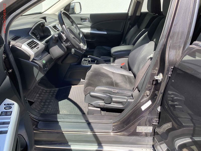 Honda CR-V (2015) 1.6 DTEC 4x4, ČR, AT, xenon - fotka 9 z 20
