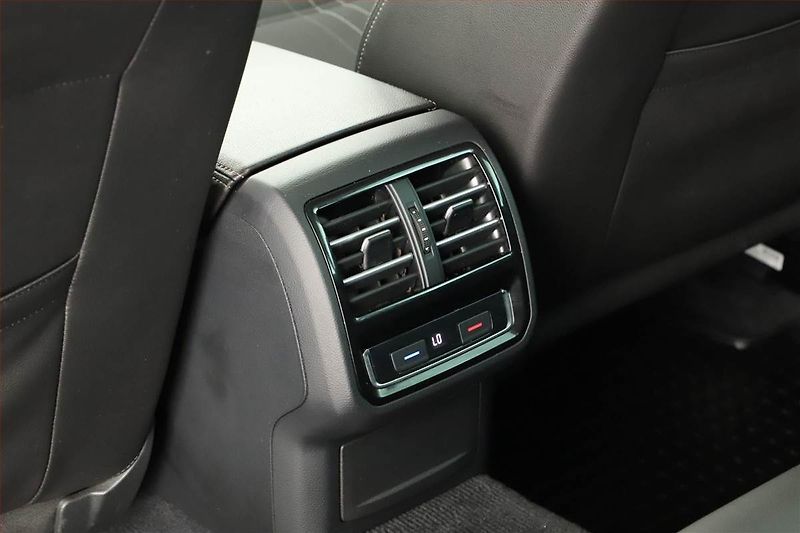 Volkswagen Passat (2017) Alltrack 2.0 BiTDI, 4X4 - fotka 16 z 18