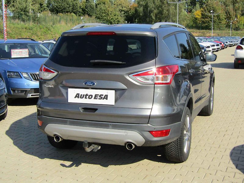 Ford Kuga (2014) 2.0 TDCi 4x4, Titanium, AT - fotka 4 z 19
