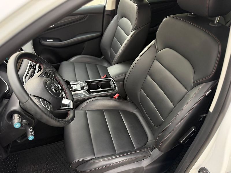 MG HS 1.5TGI 7DCT EXCITE - fotka 31 z 34