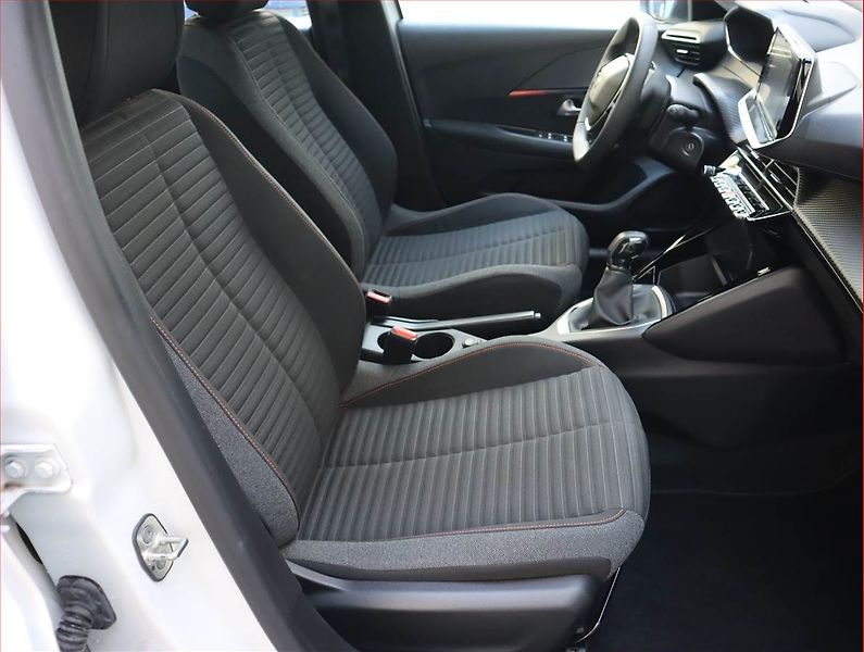 Peugeot 208 (2023) Active Pack 1.2 PureTech - fotka 9 z 19