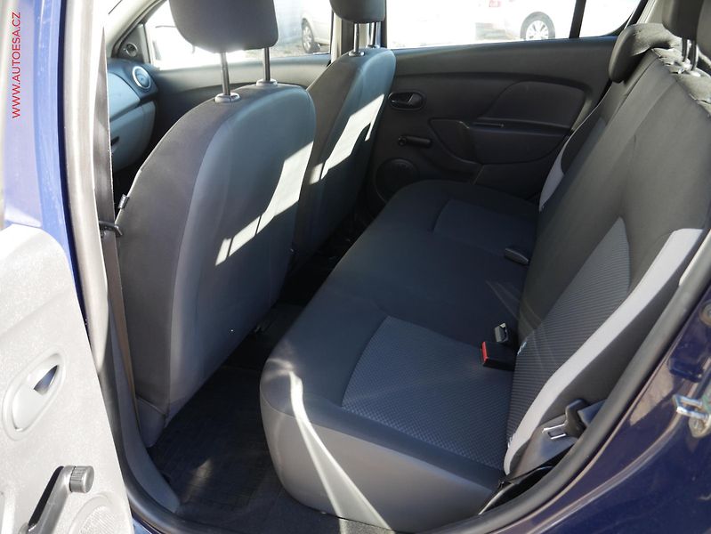 Dacia Sandero (2013) 1.2i, ČR, STK12/27 - fotka 10 z 15