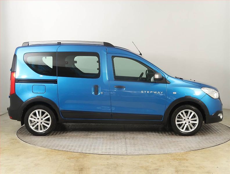 Dacia Dokker (2020) Stepway 1.5 Blue dCi, 5Míst - fotka 6 z 25