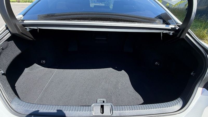 Lexus ES 300h 300h 2,5 HEV BUSINESS EDITION - fotka 24 z 25