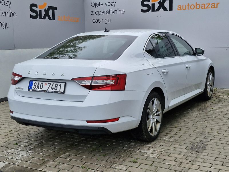 Škoda Superb IIIF Style 2,0 TDI (110 kW - fotka 4 z 10