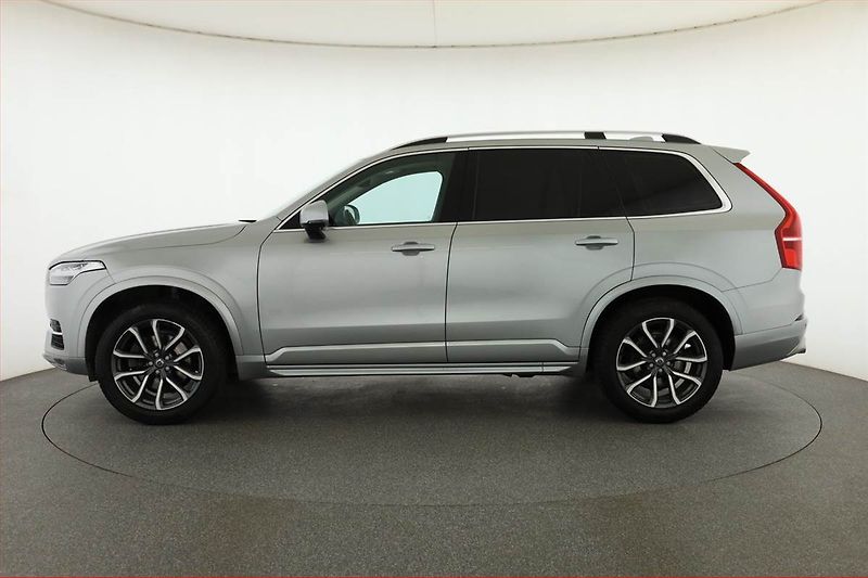 Volvo XC90 (2018) D5 AWD - fotka 3 z 21