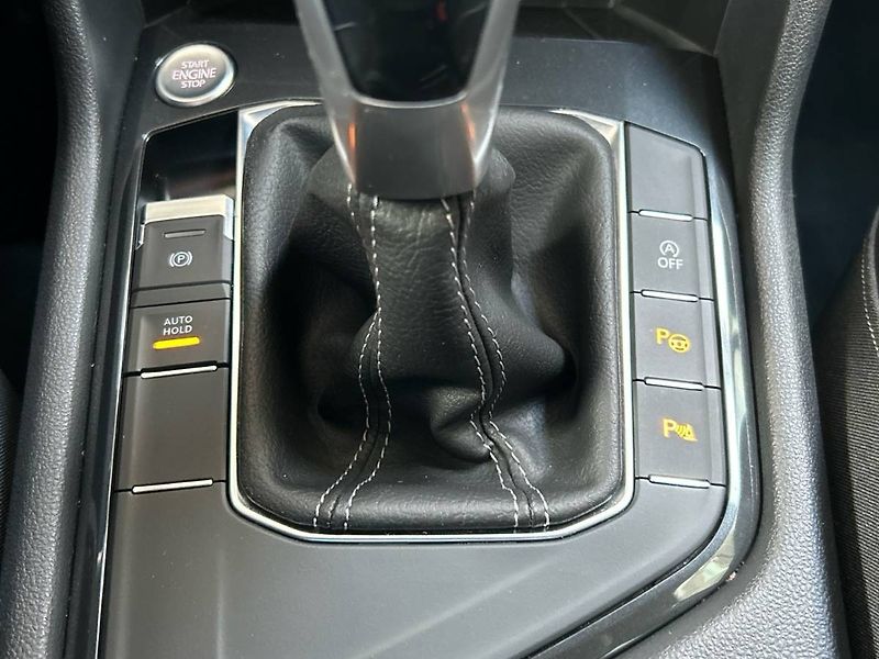 Volkswagen Tiguan (2021) 1.5 TSI 7DSG R-Line - fotka 23 z 35