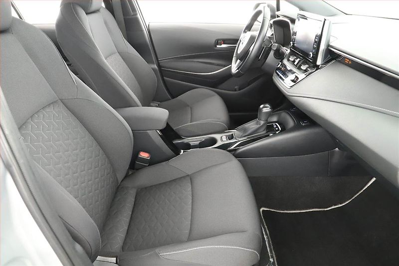 Toyota Corolla (2022) Active 2.0 Hybrid - fotka 9 z 25