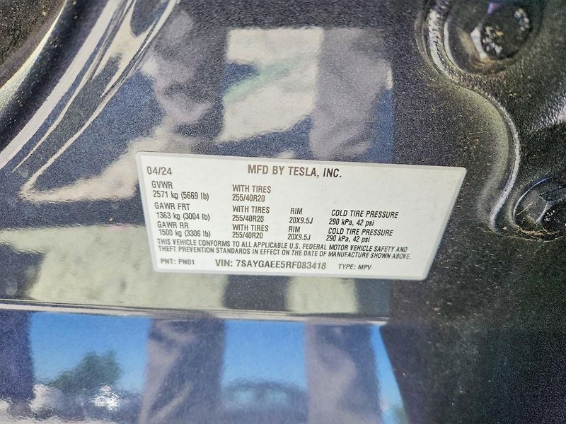 Tesla Model Y (2024) - fotka 12 z 12