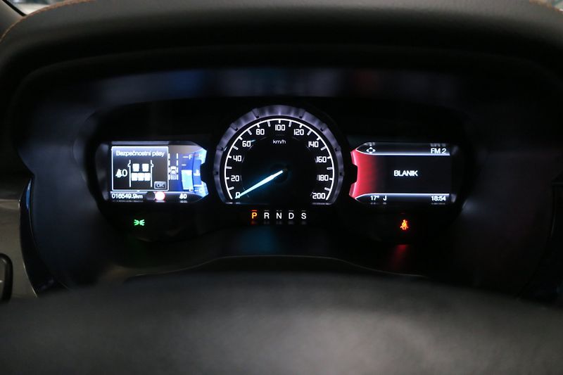 Ford Ranger (2023) D.Cab Wildtrak 2.0 EcoBlue BiT - fotka 18 z 48