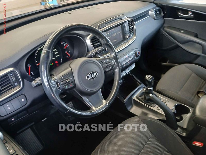 Kia Sorento (2017) 2.2CRDi 4x4, ČR, servis.kniha - fotka 3 z 3
