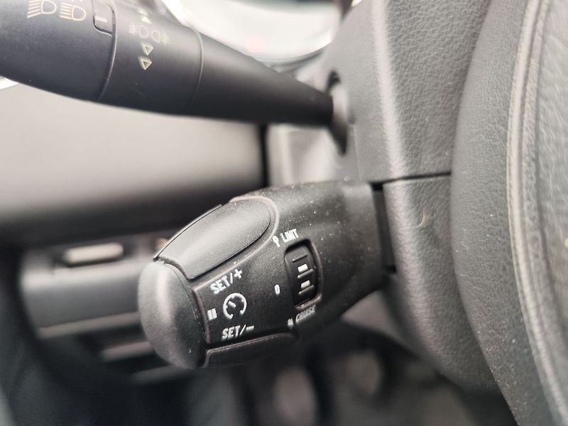 Peugeot 3008 2.0 HDI/110kW Premium - fotka 28 z 32