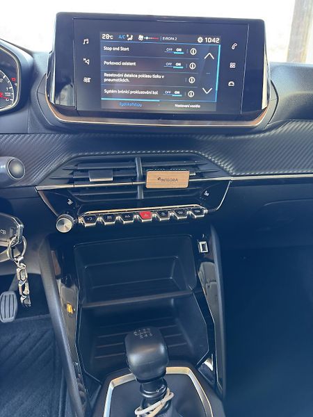 Peugeot 208 1.2i 74kW v záruce do 2031  - fotka 19 z 27