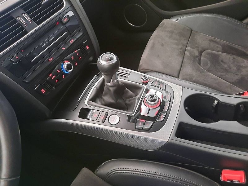 Audi A5 (2012) 2.0 TDI quattro (130kW/177k) - fotka 13 z 26