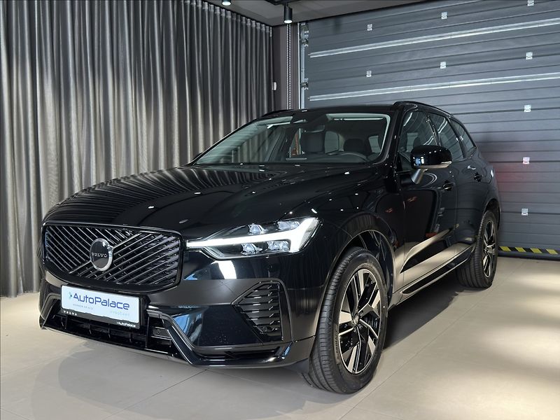 Volvo XC60 (2026) 2,0 B5  Plus Dark - fotka 7 z 31