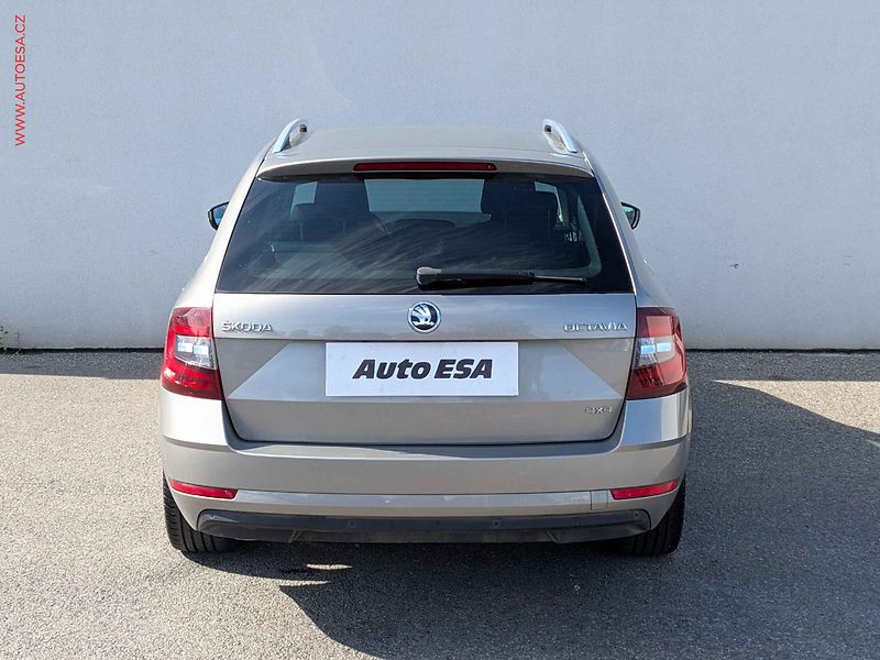 Škoda Octavia (2018) 2.0 TDi 4x4, 2.maj,ČR, Style - fotka 5 z 16
