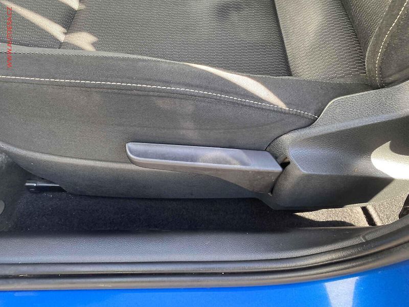 Škoda Rapid (2015) 1.2TSi, ČR, AC, el. výbava - fotka 14 z 15