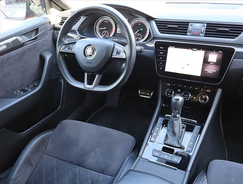 Škoda Superb (2018) Sportline 2.0 TDI, 4X4 - fotka 7 z 31