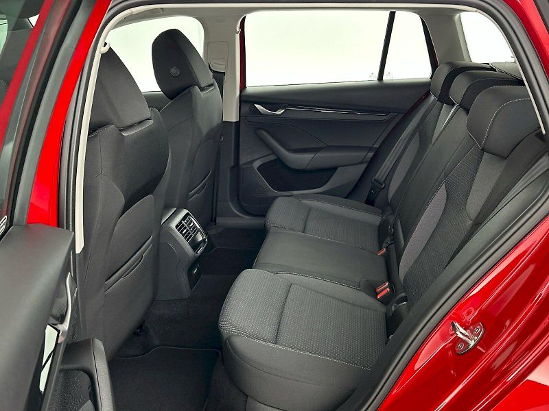 Škoda Octavia (2025) Combi DSG 2.0TDI 110kW Selecti - fotka 8 z 28