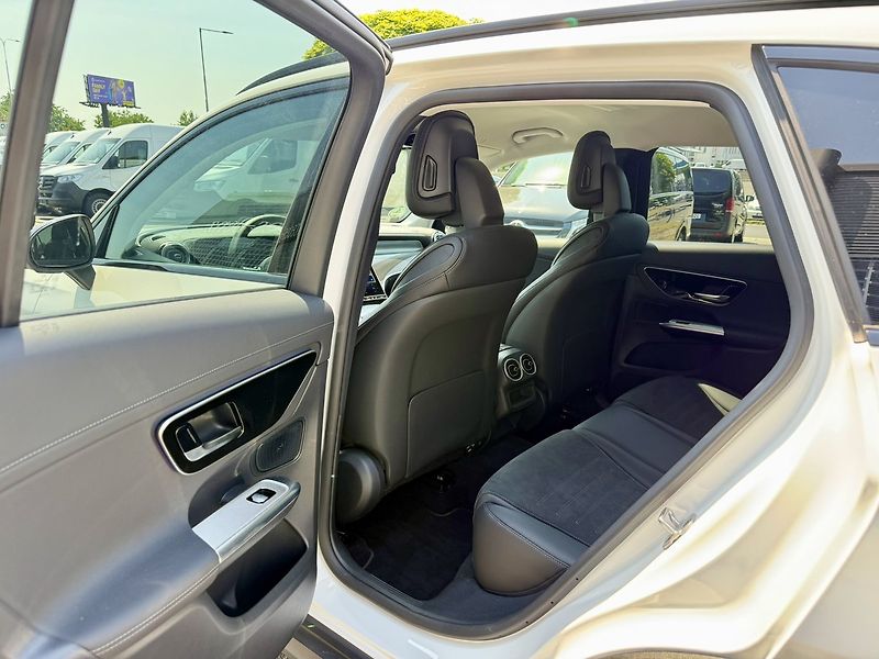 Mercedes-Benz GLC (2025) 200 d 4MATIC - fotka 14 z 45