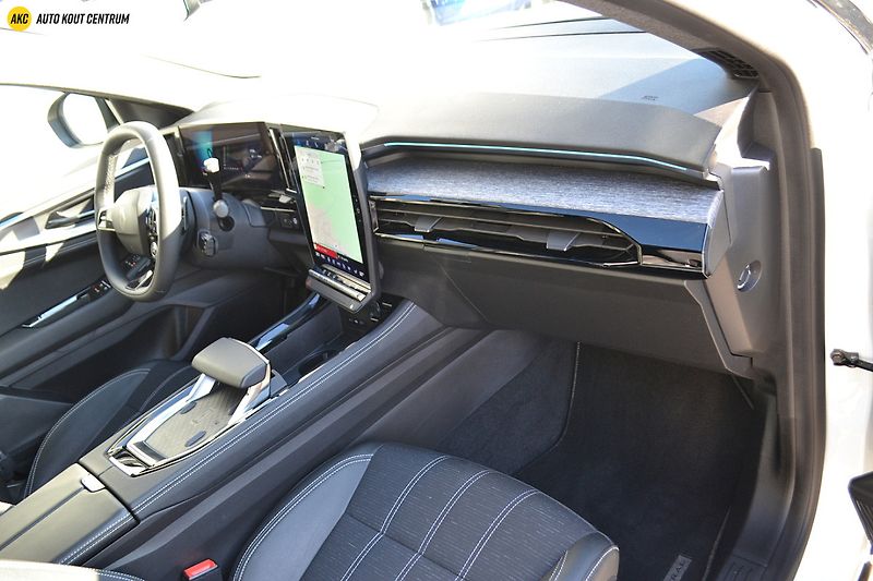 Renault Austral TECHNO MHEV 160 AUTO - fotka 13 z 48