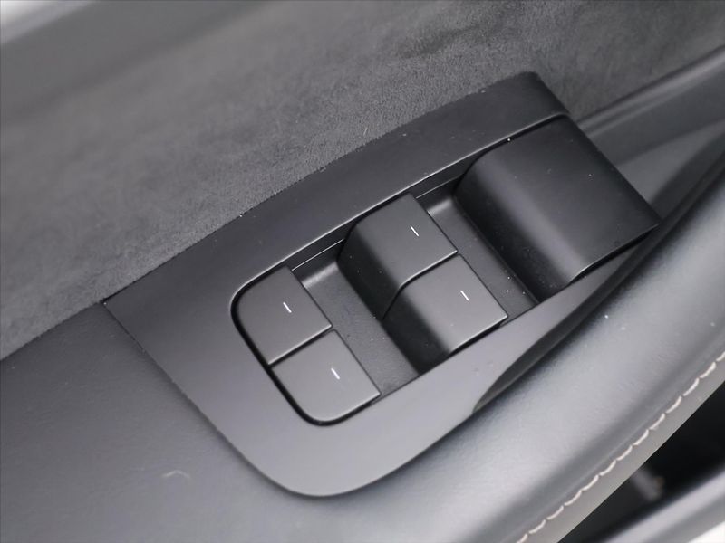 Tesla Model 3 Long Range 79kWh DPH - fotka 15 z 30