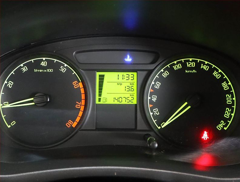 Škoda Fabia (2010) 1.2 12V, Serv.kniha, po STK - fotka 11 z 15
