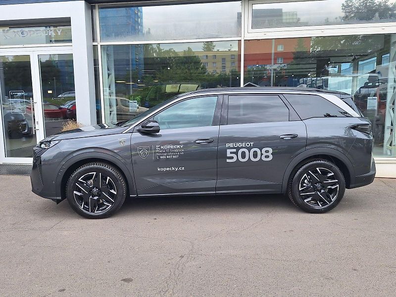 Peugeot 5008 (2025) GT Hybrid 145 e-DCS - fotka 3 z 24