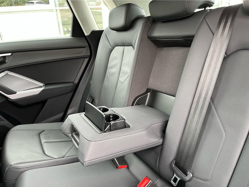 Audi Q3 ADVANCED 2.0 TDI 110 KW QUATTR - fotka 24 z 30